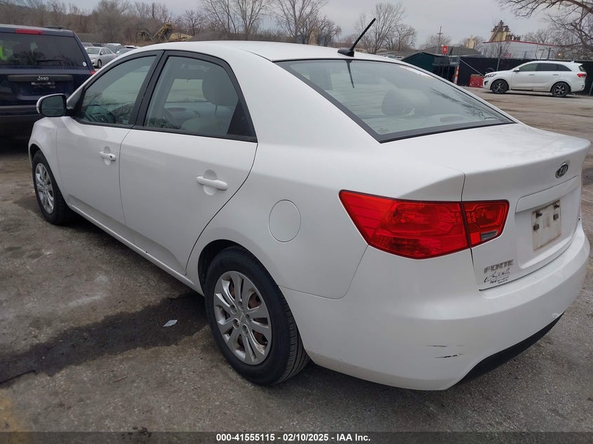 2011 KIA FORTE VIN: KNAFU4A24B5426332