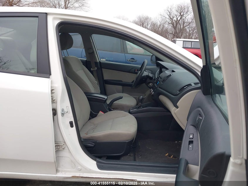 2011 KIA FORTE VIN: KNAFU4A24B5426332