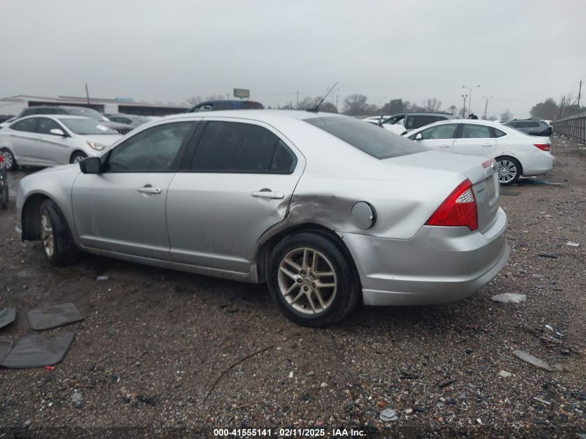 2012 Ford Fusion S VIN: 3FAHP0GA7CR137993 Lot: 41555141