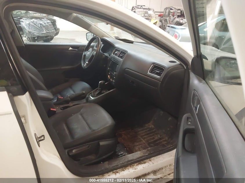 2011 VOLKSWAGEN JETTA VIN: 3VWDZ7AJ4BM380545