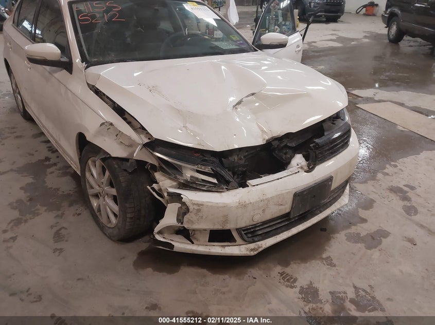 2011 VOLKSWAGEN JETTA VIN: 3VWDZ7AJ4BM380545