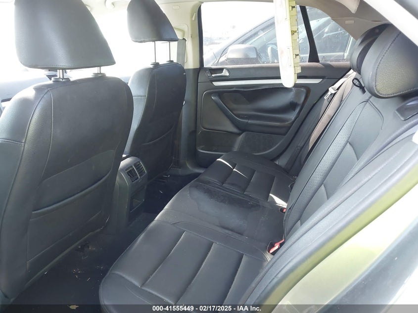 2010 VOLKSWAGEN JETTA VIN: 3VWRZ7AJ7AM163267