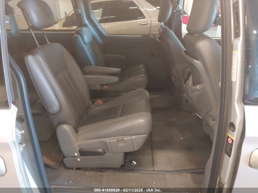 2005 Dodge Grand Caravan Sxt VIN: 2D8GP44L85R212813 Lot: 41555929