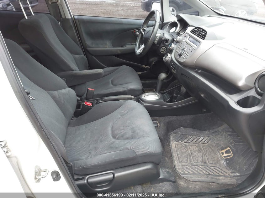 2009 HONDA FIT VIN: JHMGE88459S026843