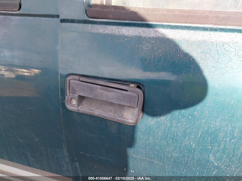 1996 Chevrolet Tahoe K1500 VIN: 1GNEK13R6TJ341439 Lot: 41556647