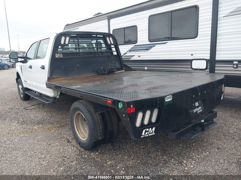 2022 FORD F-350 CHASSIS auction photo 3