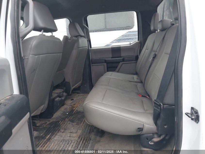 2022 FORD F-350 CHASSIS auction photo 7
