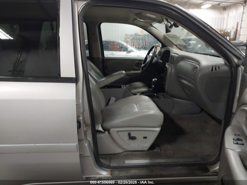 2008 CHEVROLET TRAILBLAZER VIN: 1GNDT13S082252687