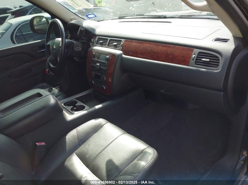 2011 CHEVROLET TAHOE VIN: 1GNSCBE00BR346625