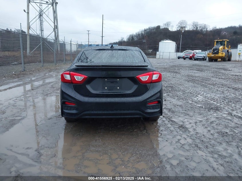 2018 CHEVROLET CRUZE LT AUTO - 1G1BE5SMXJ7247180