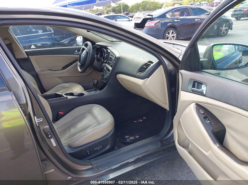 2011 KIA OPTIMA VIN: KNAGN4A74B5164311