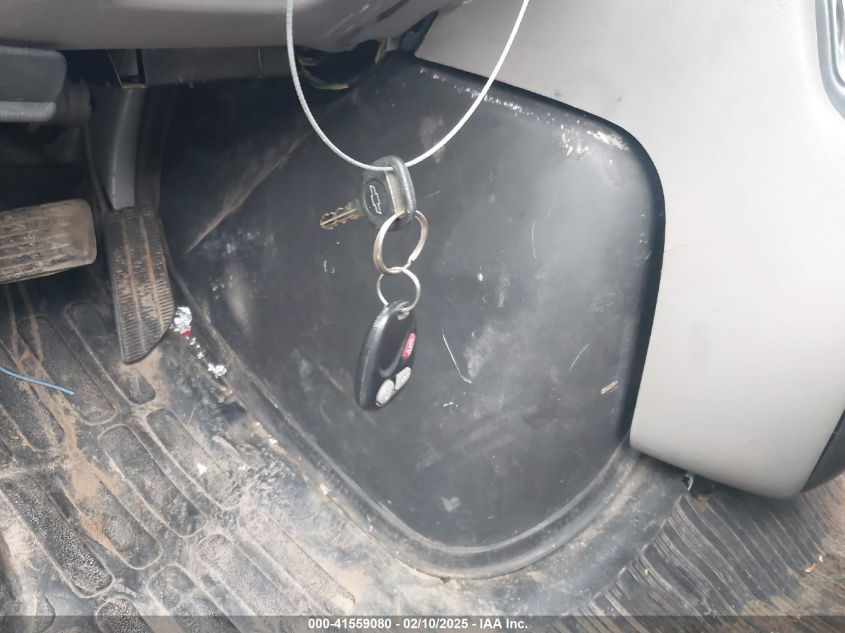 2001 Chevrolet Express VIN: 1GAHG39GX11161539 Lot: 41559080