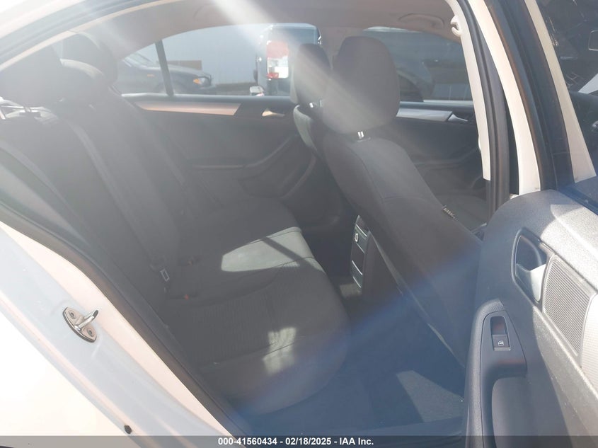 2015 VOLKSWAGEN JETTA VIN: 3VWD17AJ5FM354274
