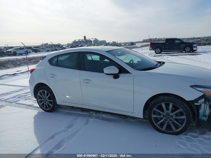 2018 MAZDA MAZDA3 TOURING - 3MZBN1L32JM184004