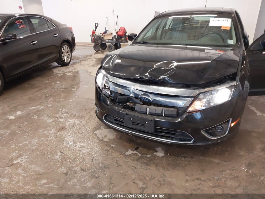 2011 FORD FUSION VIN: 3FAHP0JA2BR111969