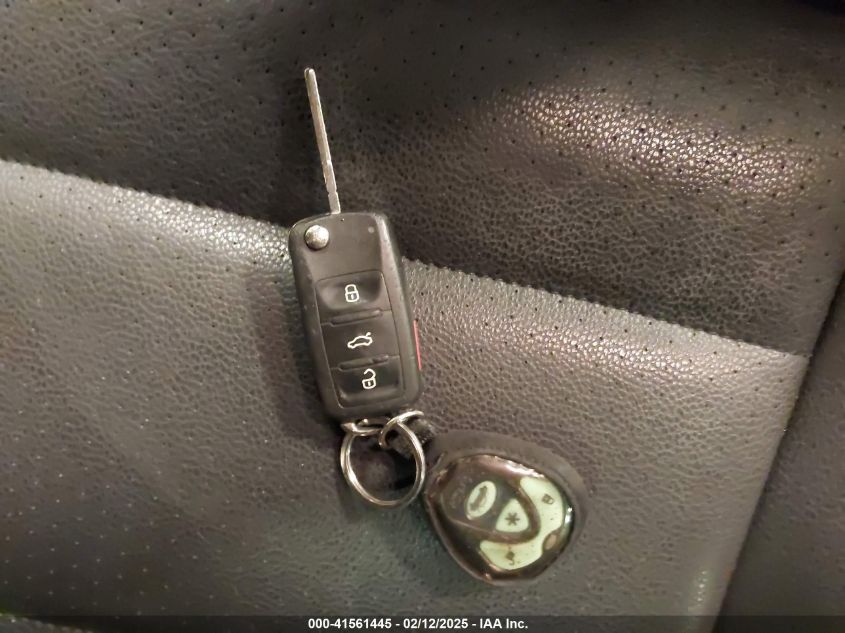 2010 Volkswagen Tiguan Wolfsburg Edition VIN: WVGAV7AX9AW523828 Lot: 41561445