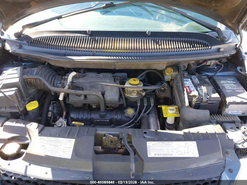 2001 Dodge Caravan Sport VIN: 2B8GP44331R303878 Lot: 41561448