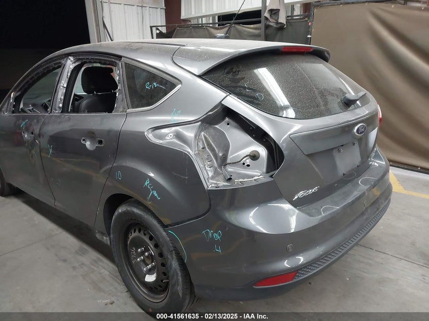 2014 FORD FOCUS VIN: 1FADP3N28EL463847