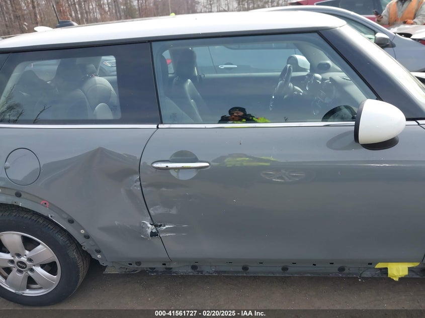 2016 MINI HARDTOP VIN: WMWXP5C54G3B76847