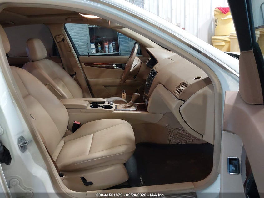 2008 MERCEDES-BENZ C 300 VIN: WDDGF81X68F182695