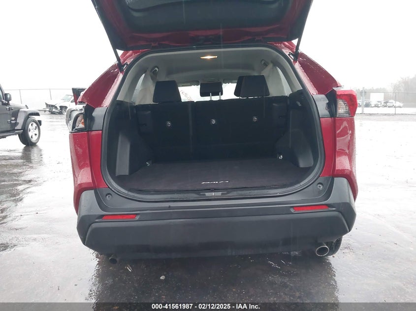 2019 TOYOTA RAV4 LE - JTMH1RFV4KJ008350