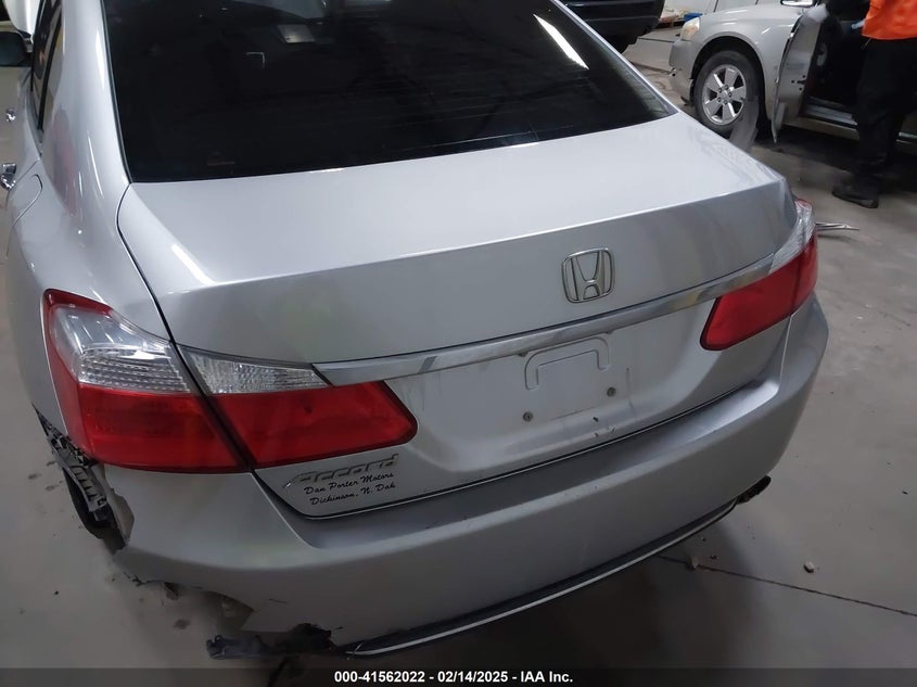 2015 HONDA ACCORD VIN: 1HGCR2F36FA128652