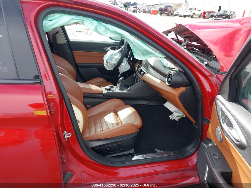 VIN ZARFAEEN2H7554867 2017 ALFA ROMEO GIULIA TI AWD