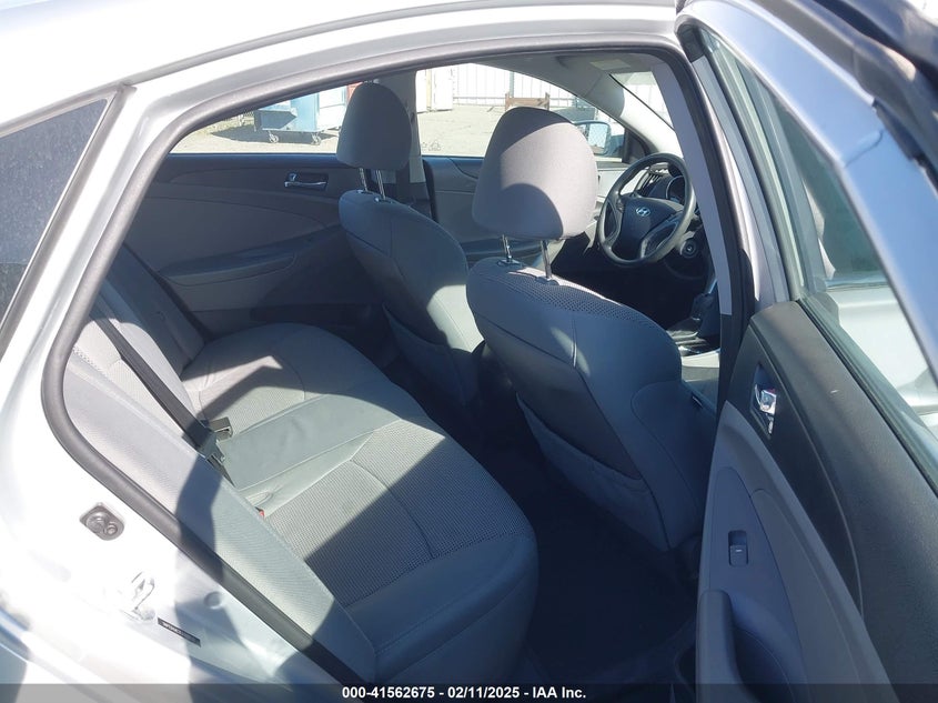 2014 HYUNDAI SONATA VIN: 5NPEB4AC1EH868938