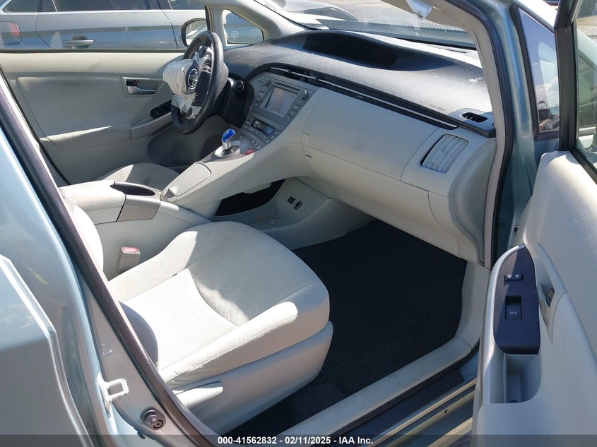 2015 TOYOTA PRIUS VIN: JTDKN3DUXF1911125