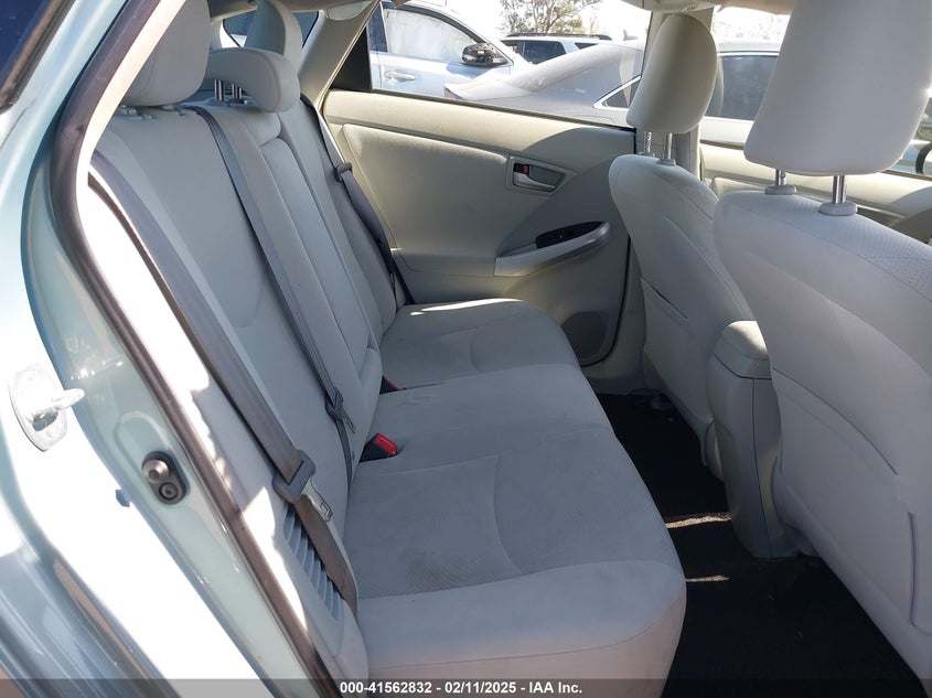 2015 TOYOTA PRIUS VIN: JTDKN3DUXF1911125