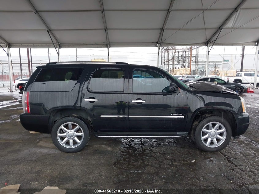 2013 GMC YUKON DENALI - 1GKS2EEF4DR186998