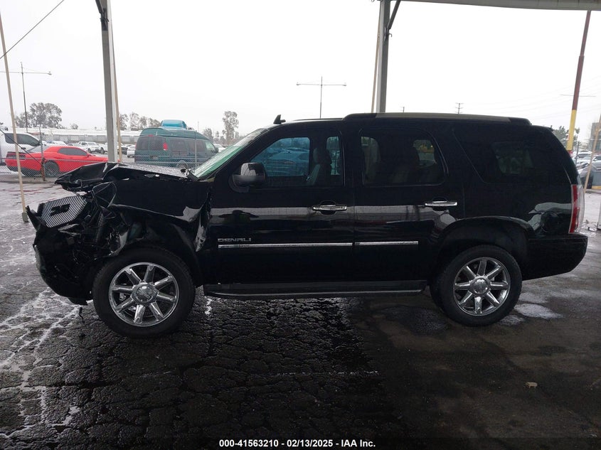 2013 GMC YUKON DENALI - 1GKS2EEF4DR186998