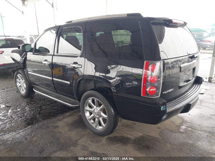 2013 GMC YUKON DENALI - 1GKS2EEF4DR186998