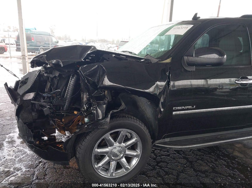 2013 GMC YUKON DENALI - 1GKS2EEF4DR186998