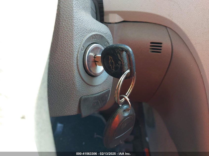 2011 CHEVROLET TRAVERSE VIN: 1GNKREED4BJ414989