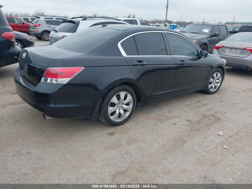 2008 HONDA ACCORD VIN: 1HGCP26898A152514