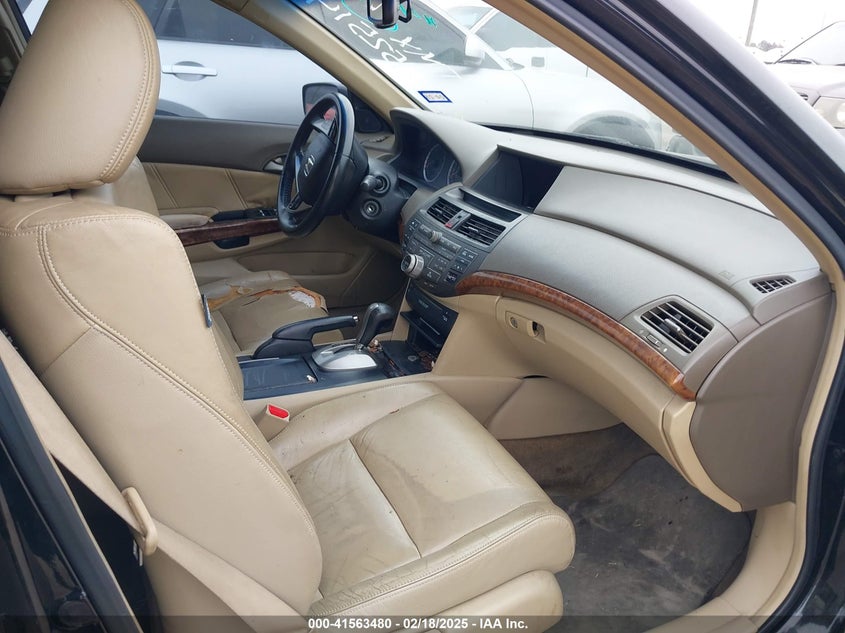 2008 HONDA ACCORD VIN: 1HGCP26898A152514