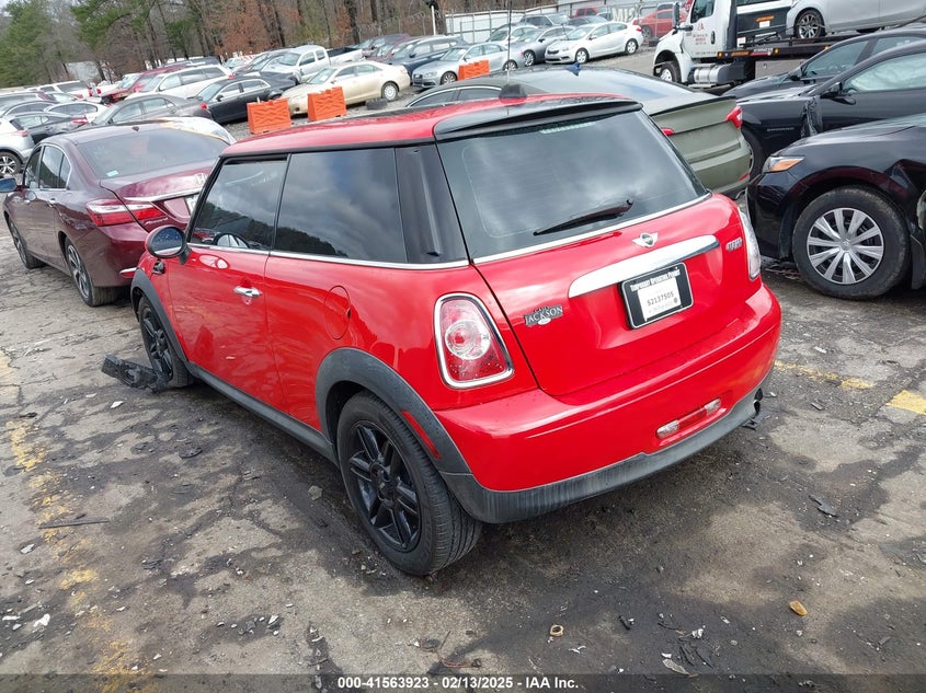 2012 MINI COOPER VIN: WMWSU3C58CT542601
