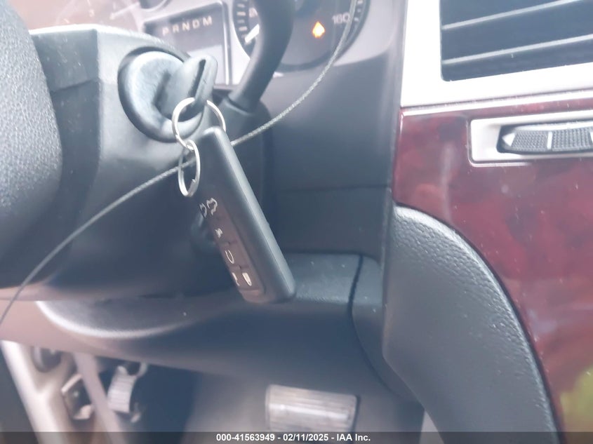 2008 CADILLAC ESCALADE VIN: 1GYEC63818R151366