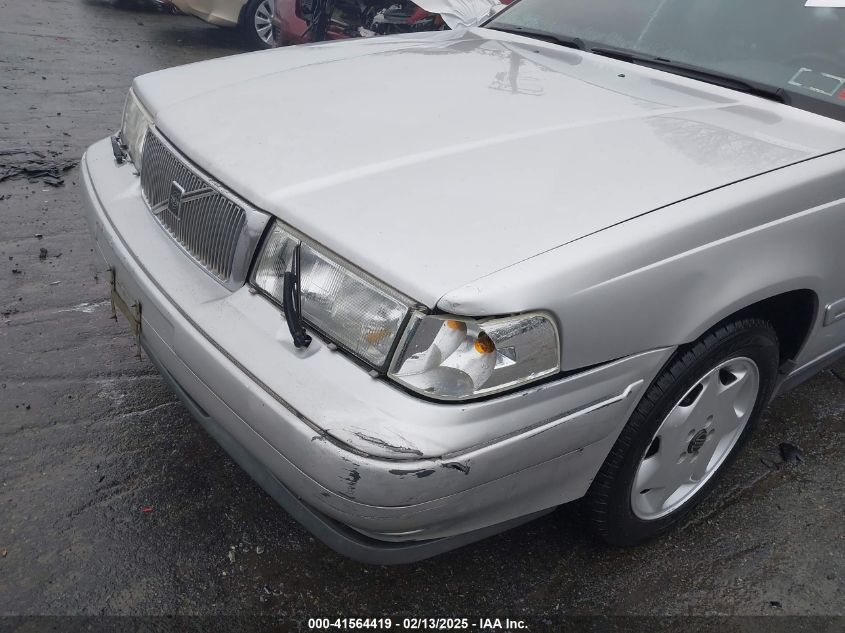 1998 Volvo S90 VIN: YV1KS9600W1129240 Lot: 41564419