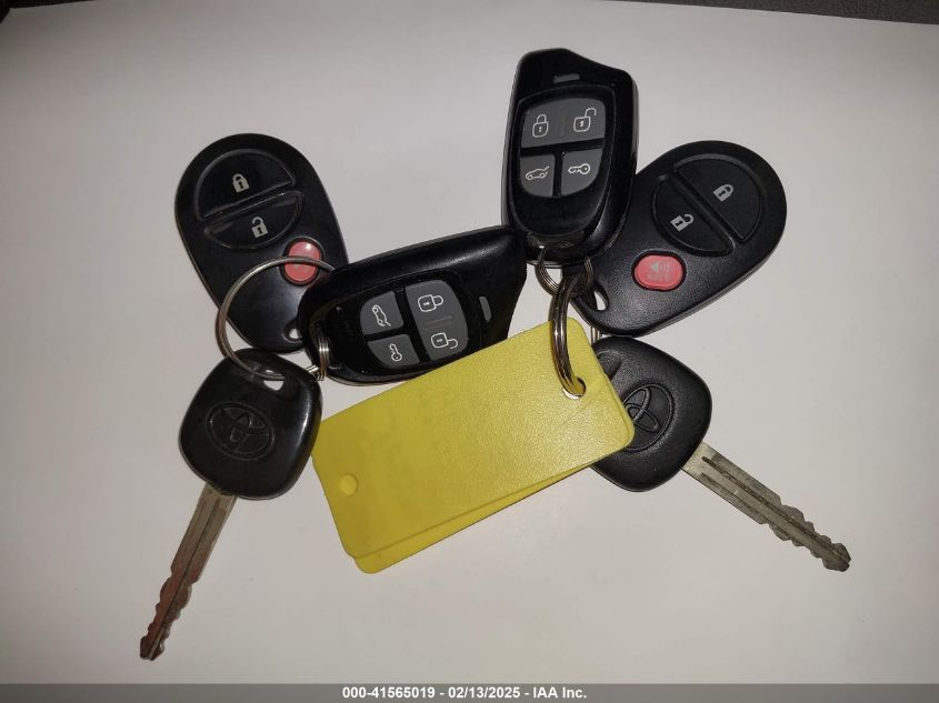 2007 Toyota Tundra Sr5 5.7L V8 VIN: 5TFBV541X7X025225 Lot: 41565019