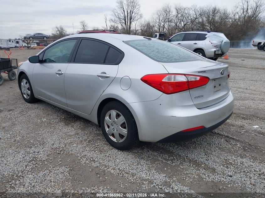 2015 KIA FORTE VIN: KNAFK4A65F5290551