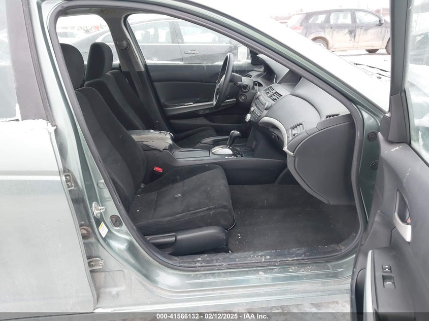 2008 HONDA ACCORD VIN: 1HGCP26758A088527