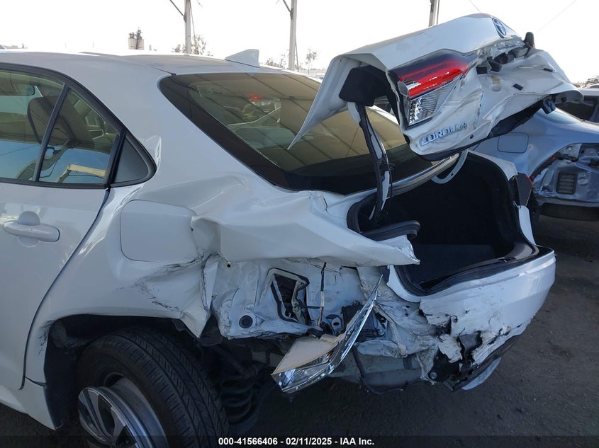 2022 TOYOTA COROLLA VIN: JTDEAMDE7N3006190