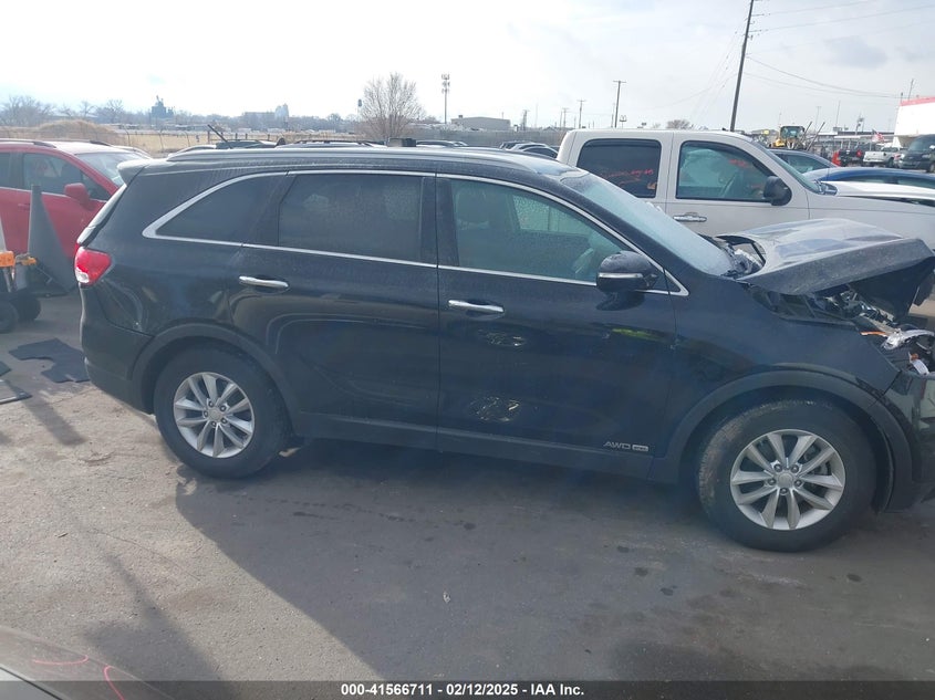2017 Kia Sorento 3.3L Lx VIN: 5XYPGDA50HG328133 Lot: 41566711