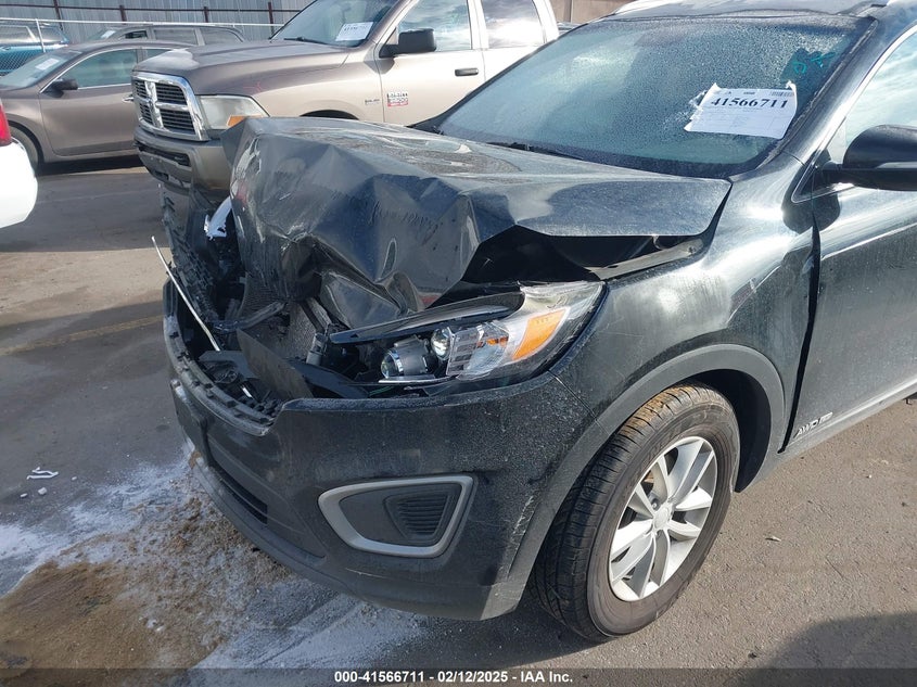 2017 Kia Sorento 3.3L Lx VIN: 5XYPGDA50HG328133 Lot: 41566711