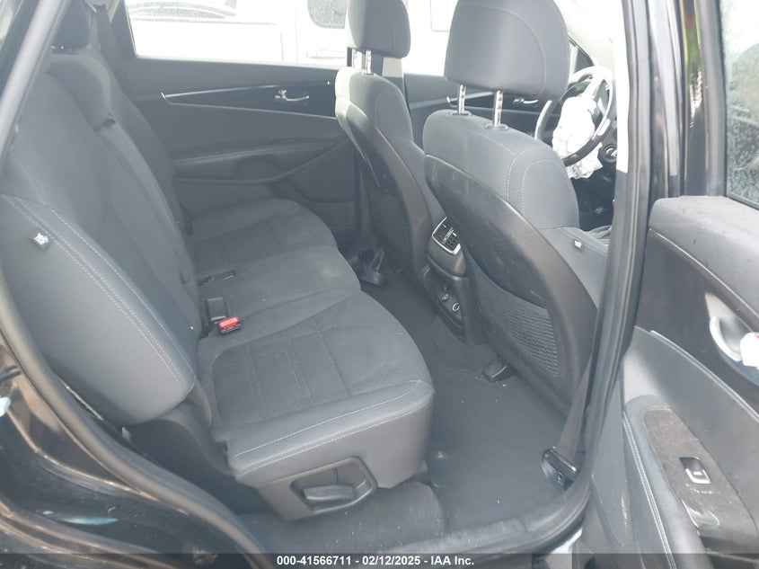 2017 Kia Sorento 3.3L Lx VIN: 5XYPGDA50HG328133 Lot: 41566711