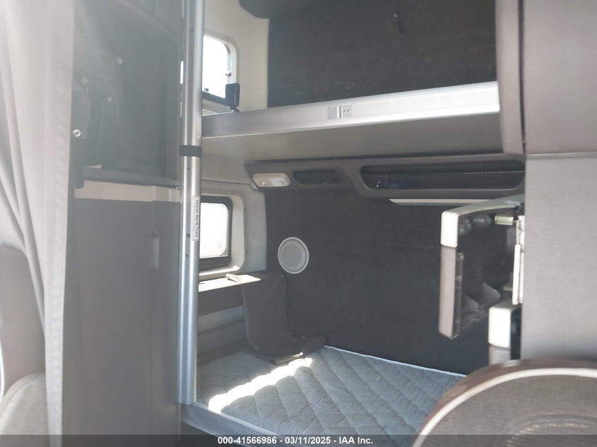 2016 Volvo Vn Vnl VIN: 4V4NC9EH3GN95012 Lot: 41566986