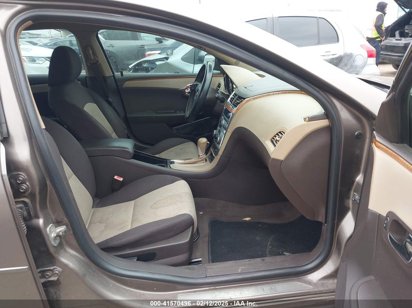 2011 CHEVROLET MALIBU VIN: 1G1ZC5E10BF396520