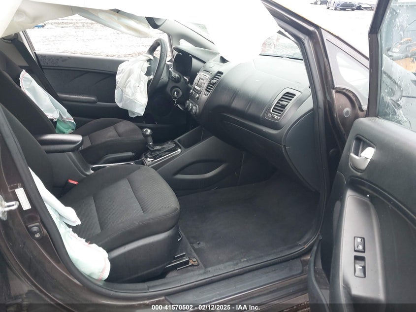 2017 KIA FORTE LX - 3KPFK4A71HE049539